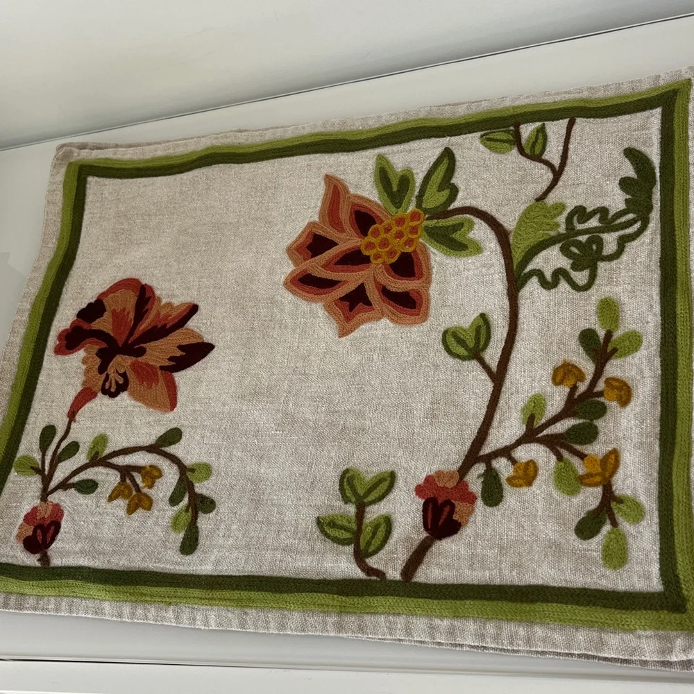 Williams Sonoma Crewel Embroidered Autumn Flowers Linen Placemats Set of 5